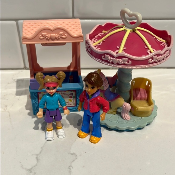 COPY - Fisher Price Sweet Streets - Ice Cream Truck, Carousel, Horse and Carria… - Picture 5 of 8